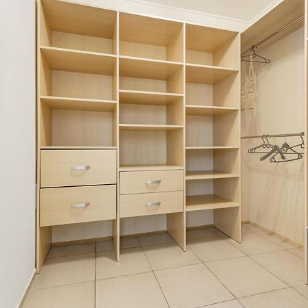 Deribasivska Cozy 4-Room Apartment Odesa Exterior foto